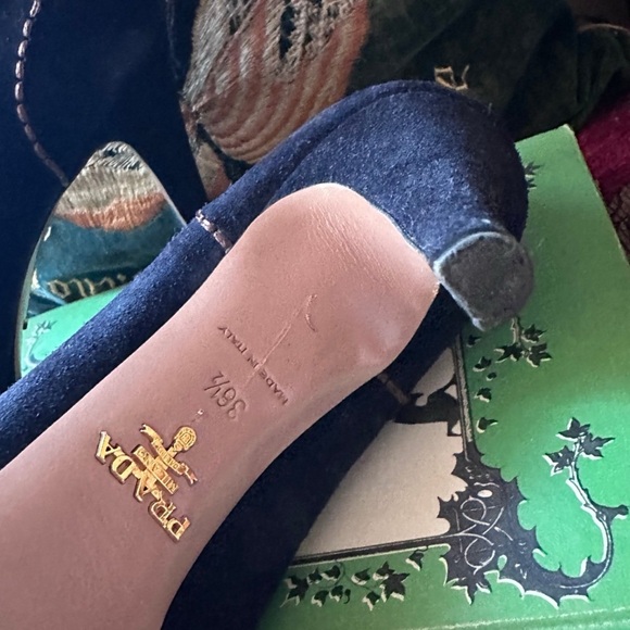 Prada Camoscio Stitch black Suede Pump Size 36-1/2 - Picture 3 of 11